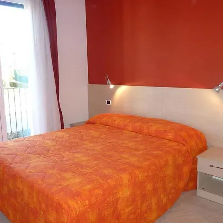 Appartement Gemelli Margherita - Pool-ferienwohnung Colico